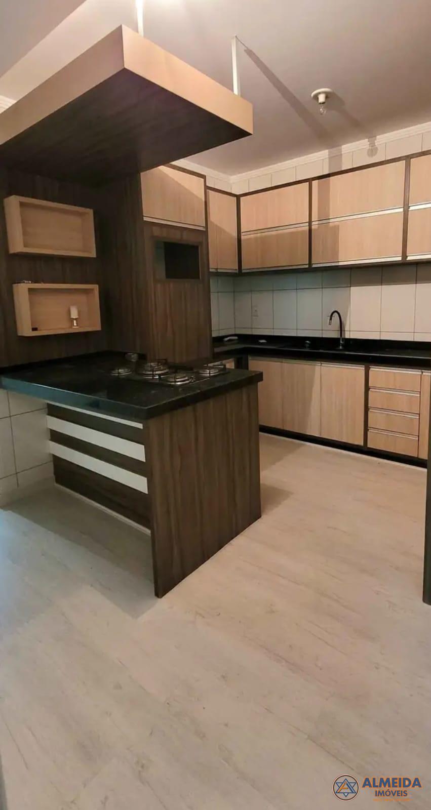 SOBRADO DE ESQUINA SEMI MOBILIADO NO BAIRRO NOVA CIDADE, COM P...