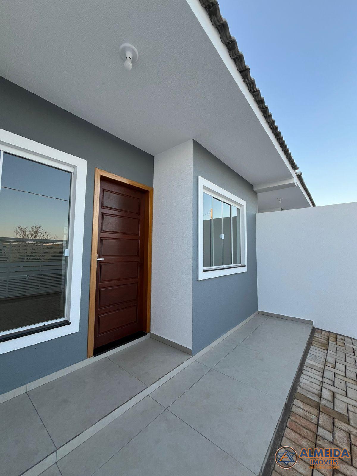 EXCELENTE CASA PARA VENDA COM SOBRA DE TERRENO LOCALIZADO NO B...