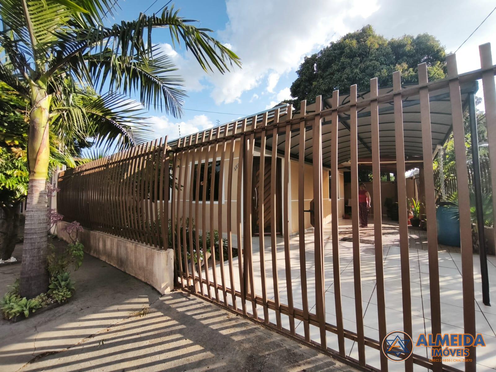 CASA DE ESQUINA COM 2 QUARTOS EM ÓTIMA LOCALIZAÇÃO NO BAIRRO P...