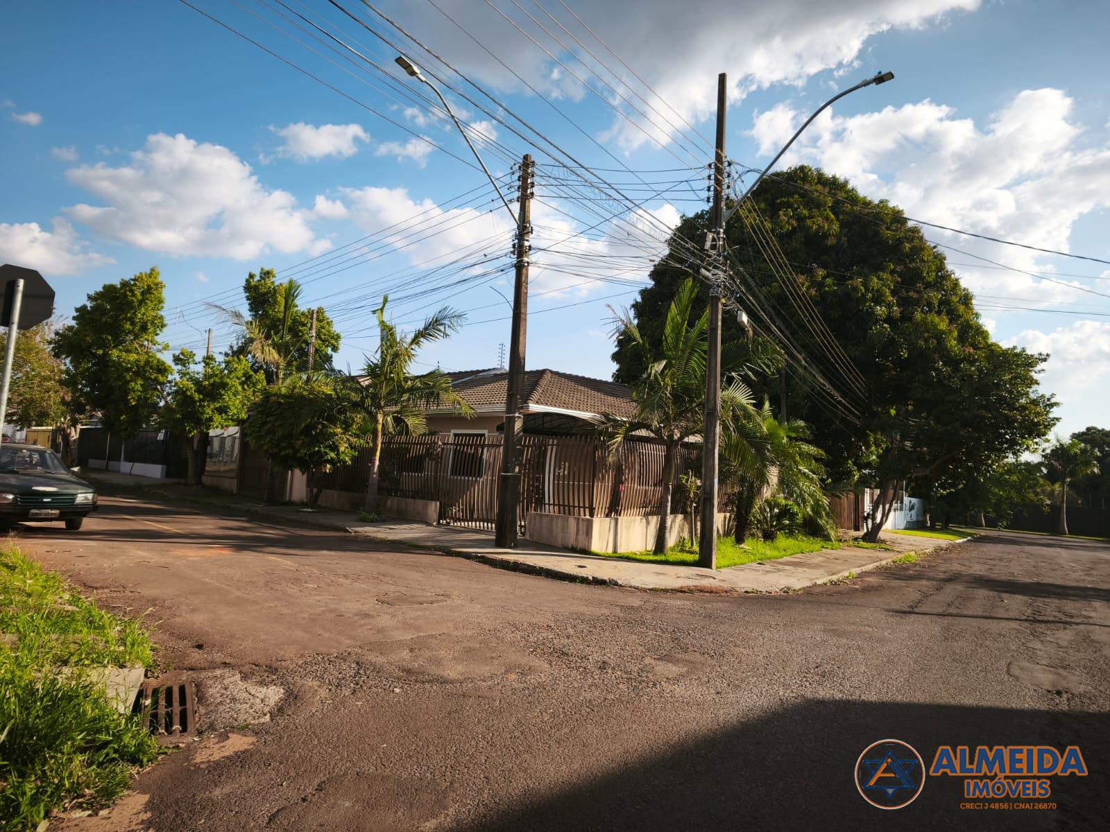 CASA DE ESQUINA COM 2 QUARTOS EM ÓTIMA LOCALIZAÇÃO NO BAIRRO P...
