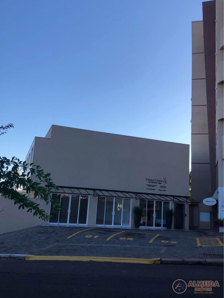 SALA COMERCIAL NOVA NO CENTRO DE CASCAVEL, POSSUI 60 M 