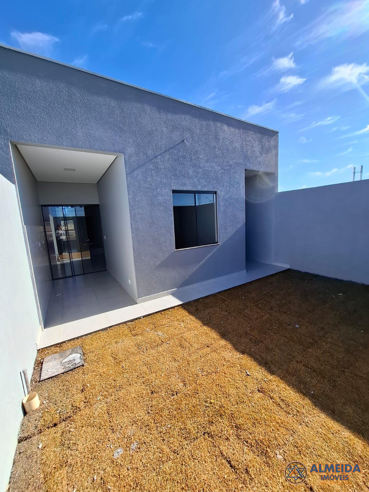 EXCELENTE CASA NOVA COM SOBRA DE TERRENO PARA VENDA  LOCALIZAD...