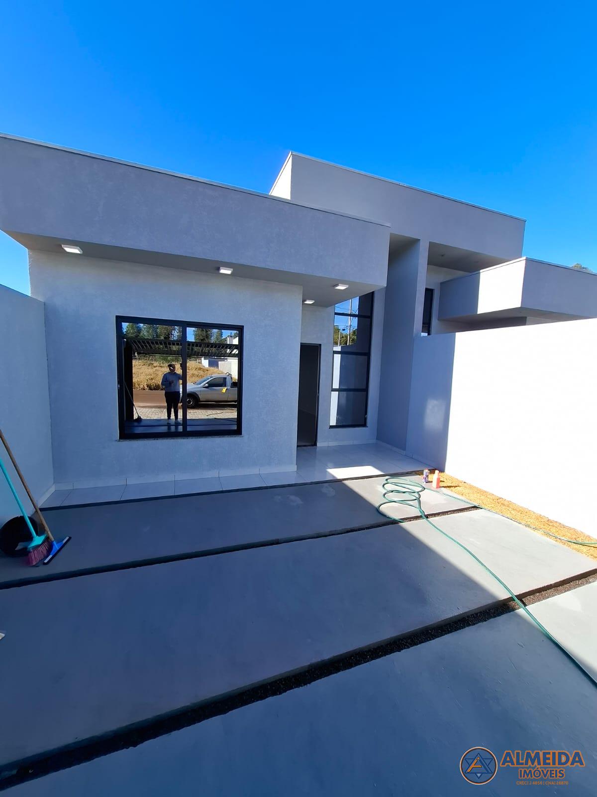EXCELENTE CASA NOVA COM SOBRA DE TERRENO PARA VENDA  LOCALIZAD...