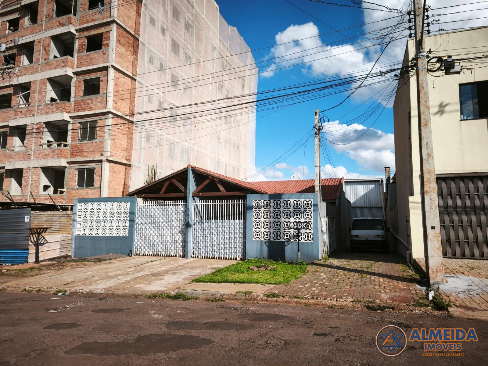 BARRACÃO COM 220M2 E 02 CASAS EM ALVENARIA NO BAIRRO PIONEIROS...