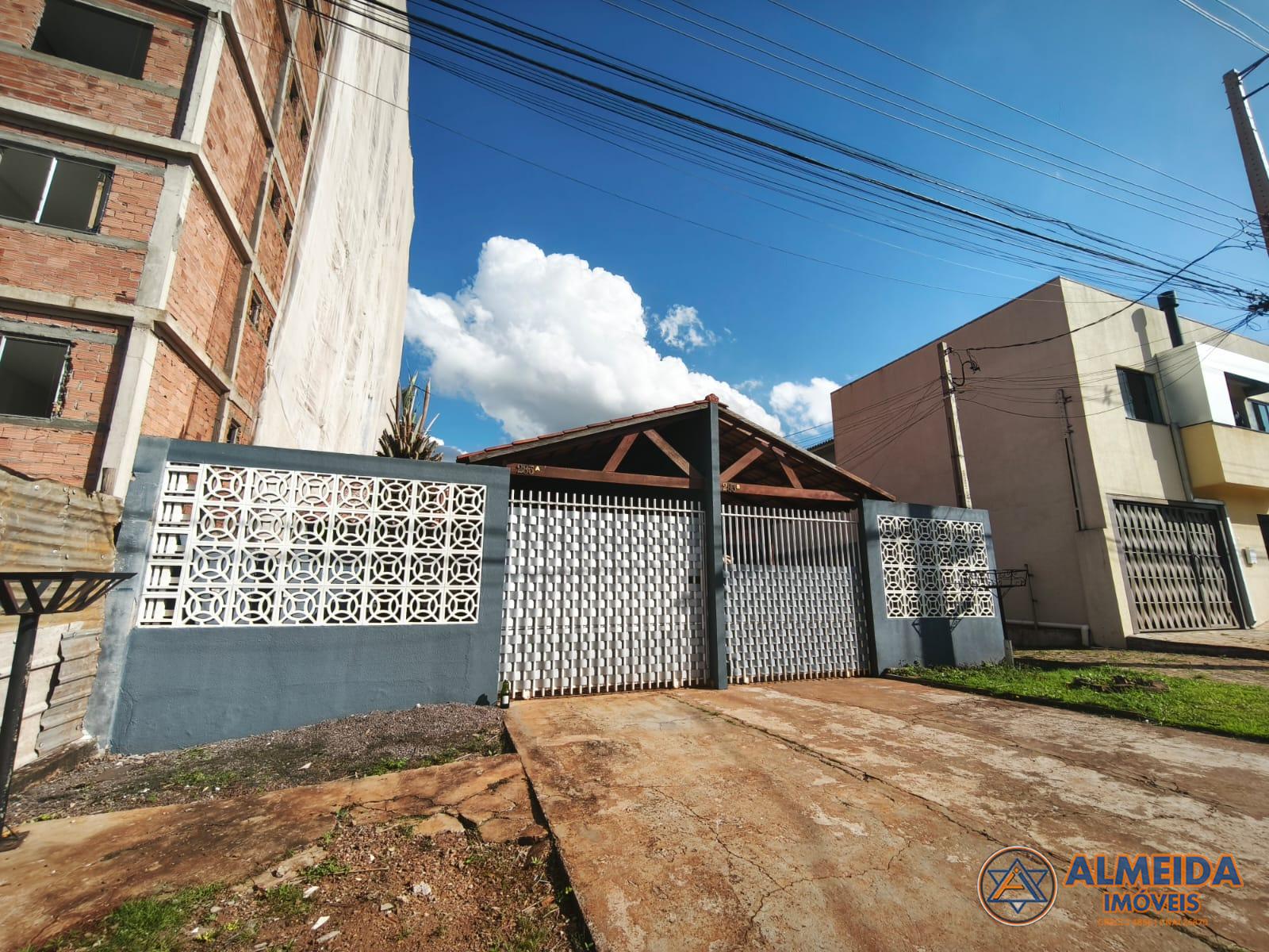 BARRACÃO COM 220M2 E 02 CASAS EM ALVENARIA NO BAIRRO PIONEIROS...