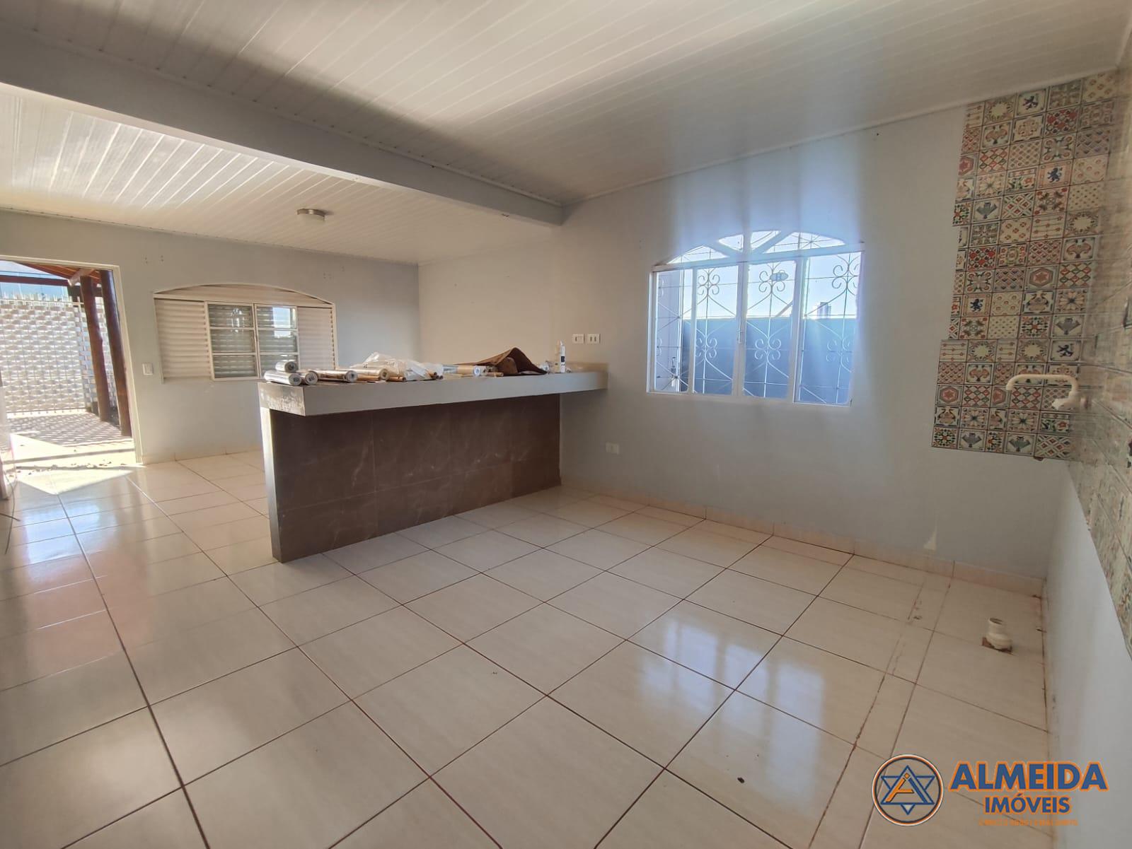 BARRACÃO COM 220M2 E 02 CASAS EM ALVENARIA NO BAIRRO PIONEIROS CATARINENSE