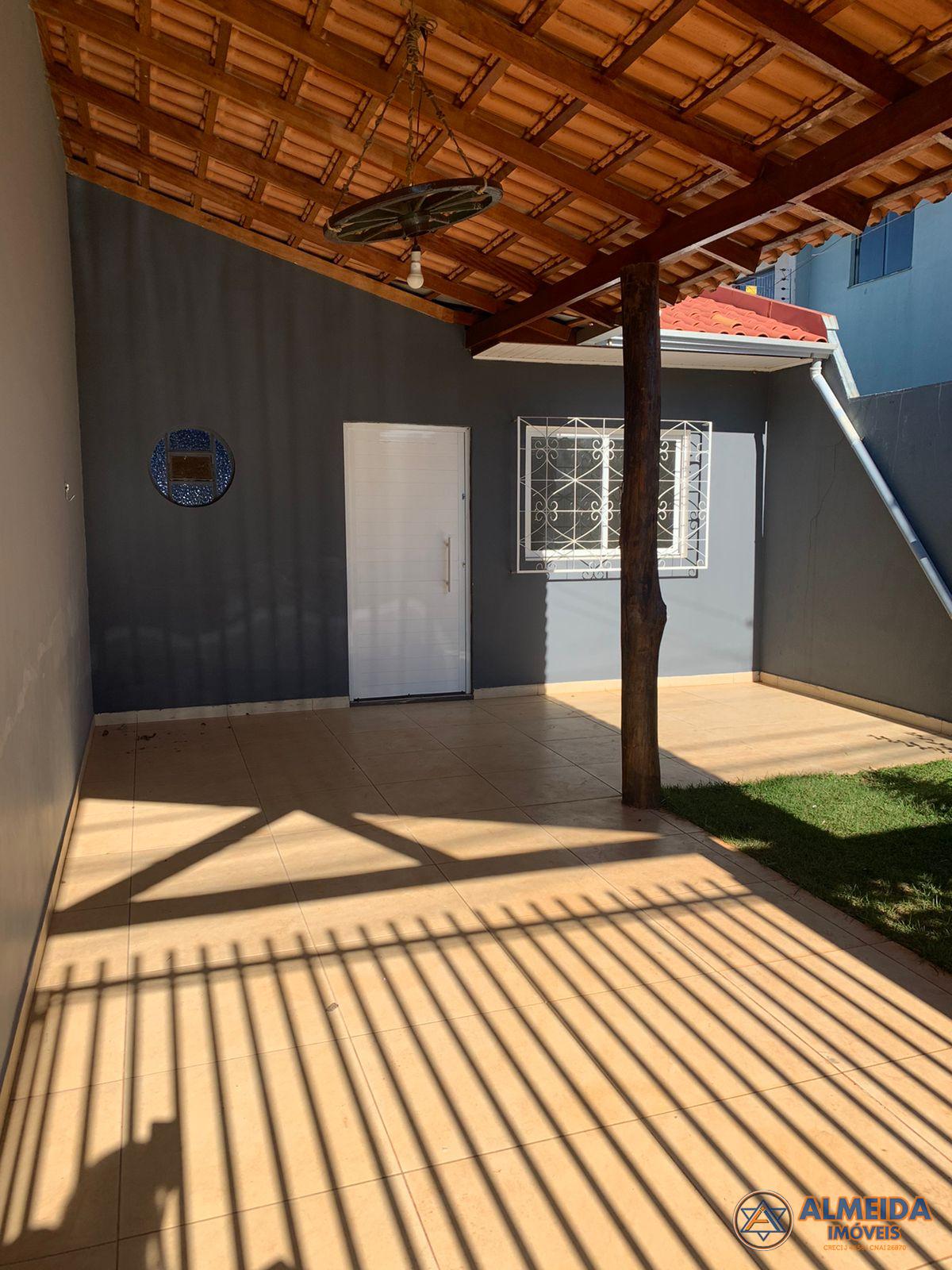 BARRACÃO COM 220M2 E 02 CASAS EM ALVENARIA NO BAIRRO PIONEIROS CATARINENSE