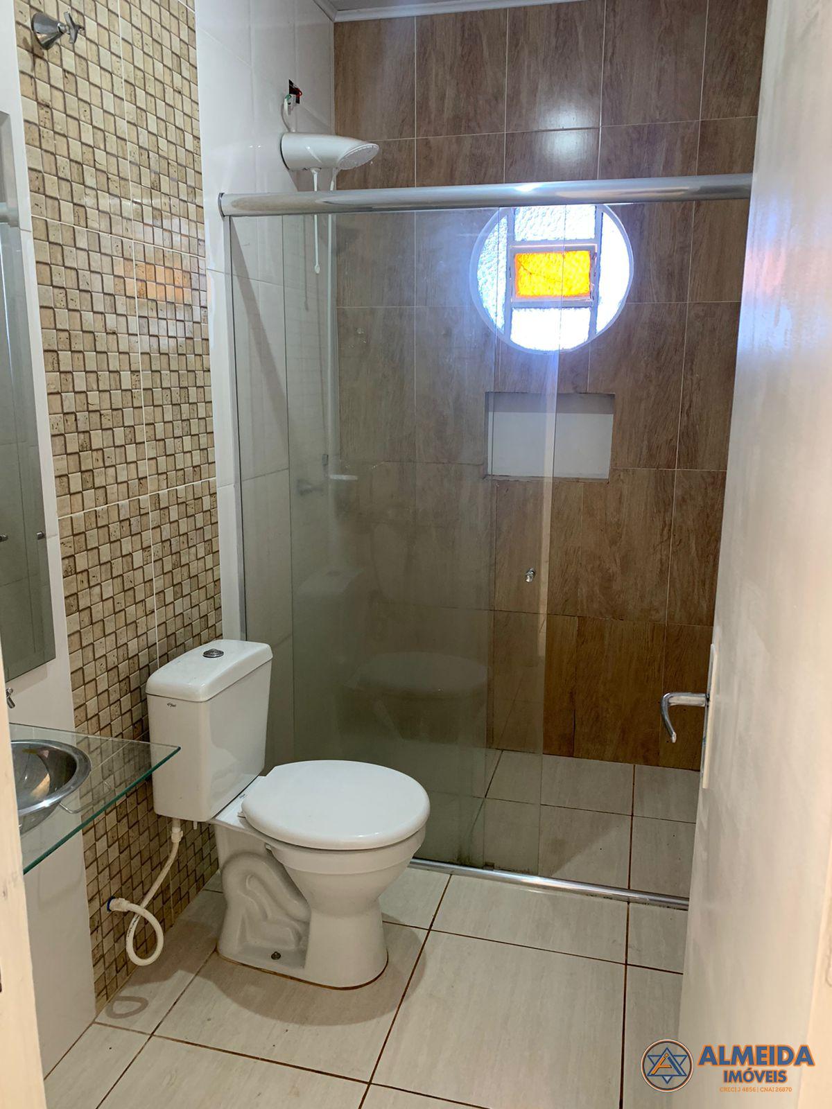 BARRACÃO COM 220M2 E 02 CASAS EM ALVENARIA NO BAIRRO PIONEIROS CATARINENSE