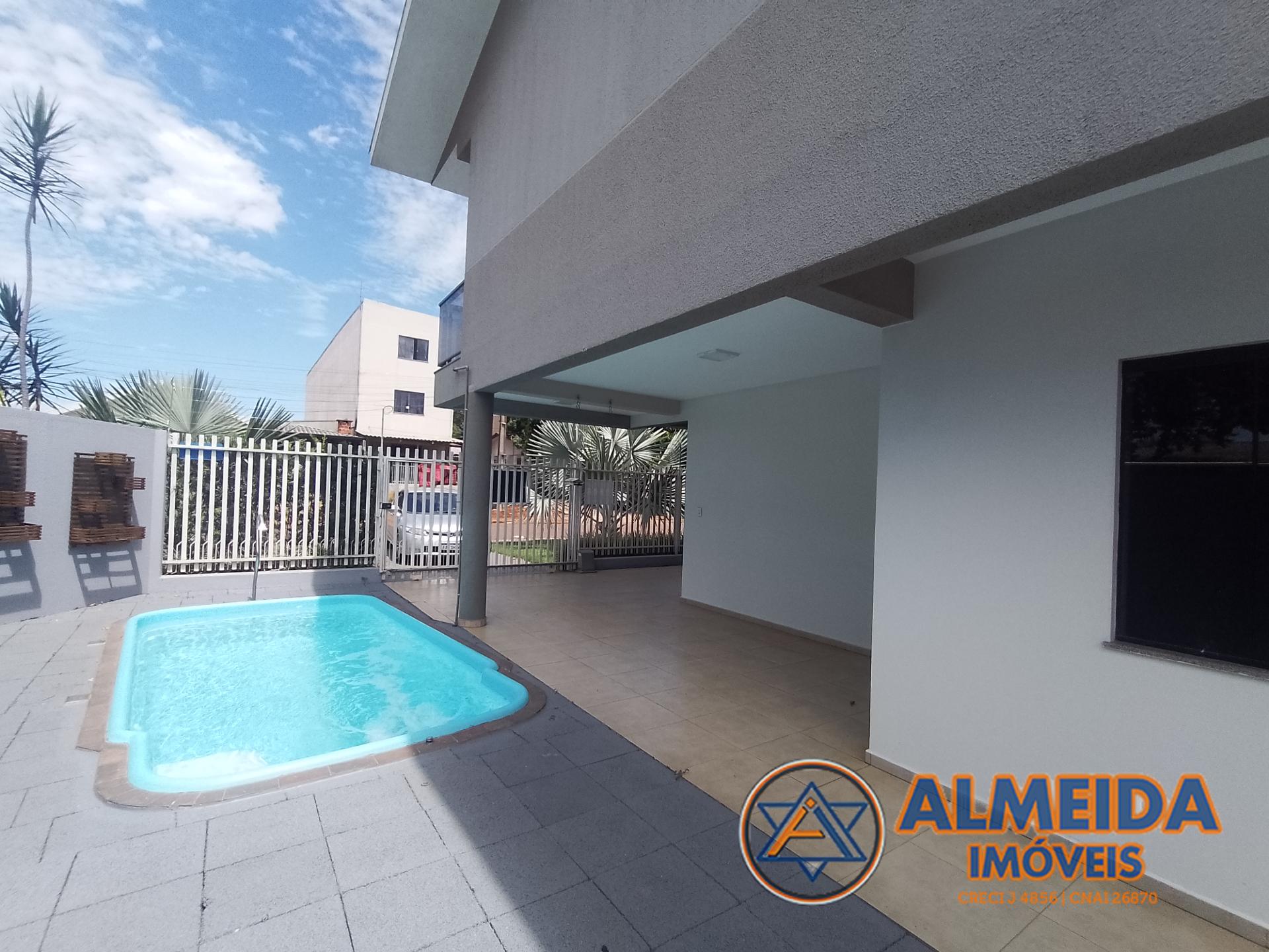 SOBRADO DE ESQUINA SEMI MOBILIADO NO BAIRRO NOVA CIDADE, COM P...