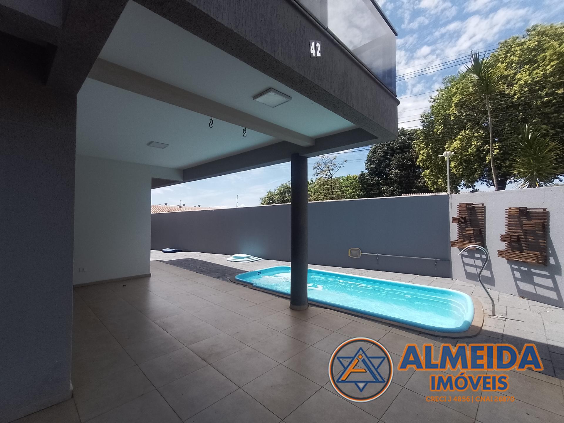 SOBRADO DE ESQUINA SEMI MOBILIADO NO BAIRRO NOVA CIDADE, COM PISCINA AQUECIDA