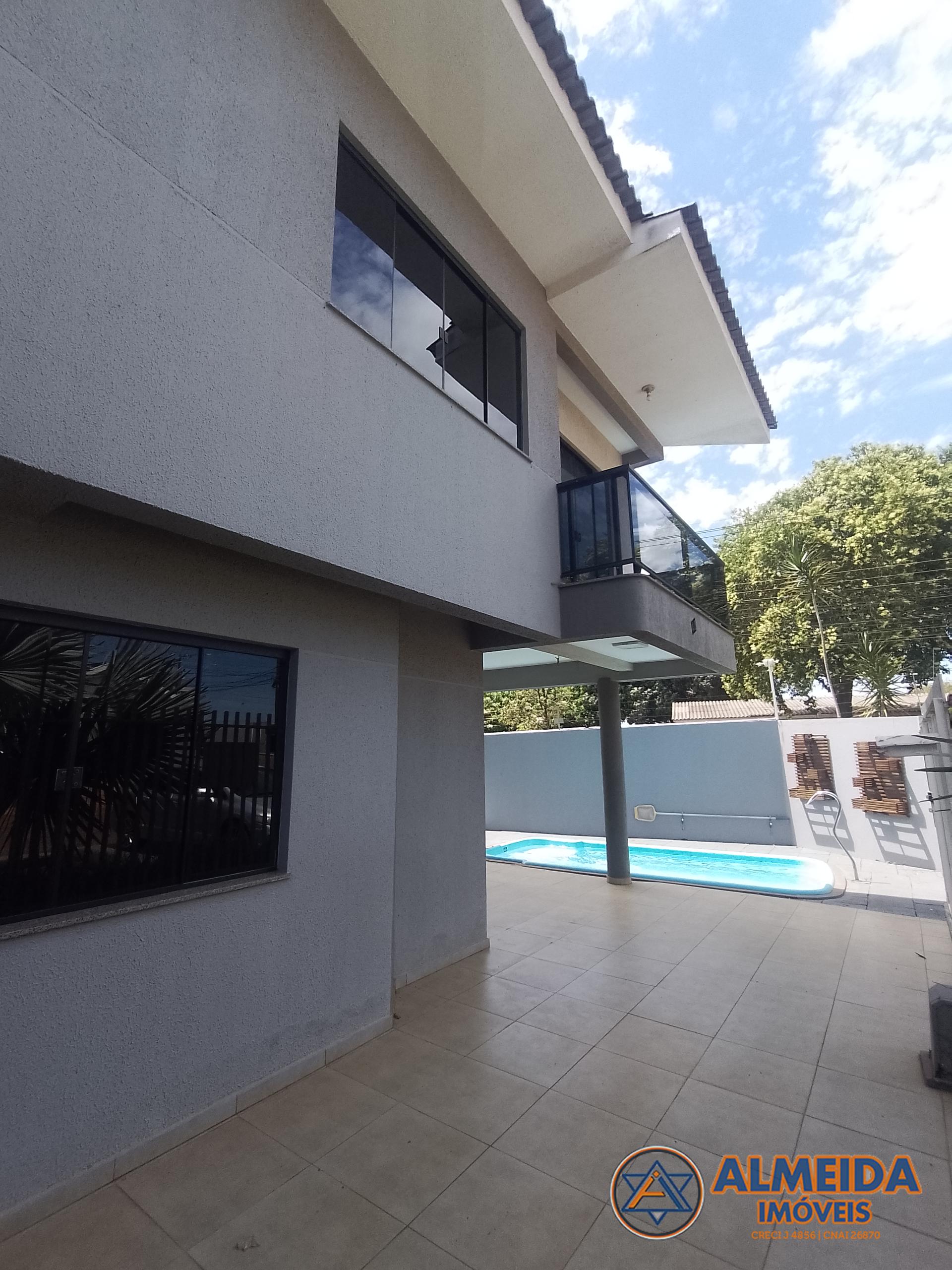 SOBRADO DE ESQUINA SEMI MOBILIADO NO BAIRRO NOVA CIDADE, COM PISCINA AQUECIDA