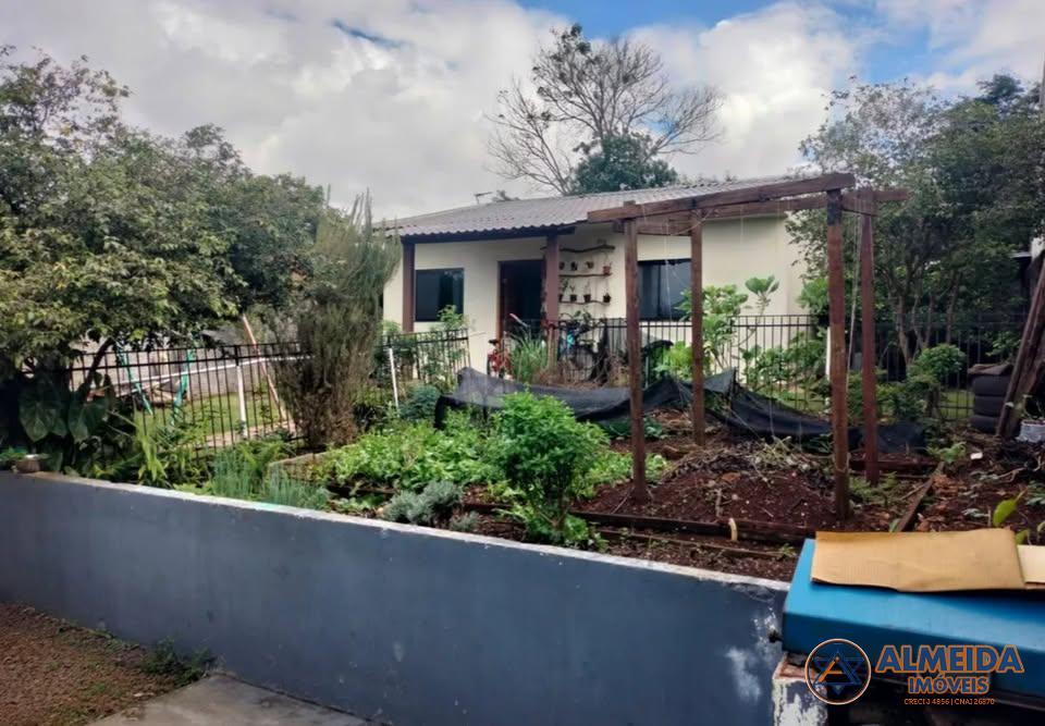 EXCELENTE CASA PARA VENDA COM 03 QUARTOS LOCALIZADA NO BAIRRO COQUEIRAL.