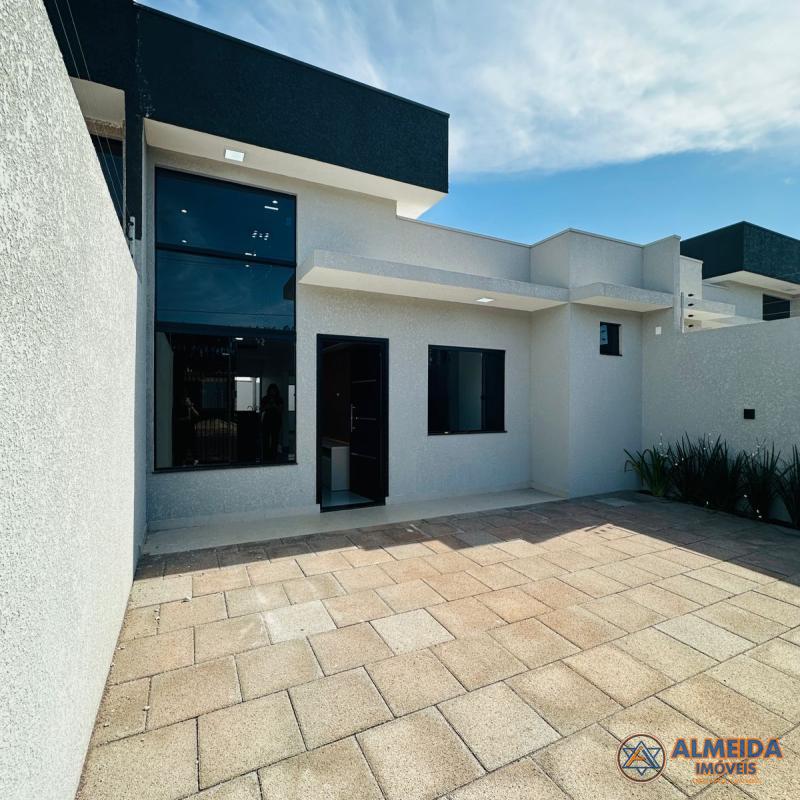 EXCELENTE CASA SEMI MOBILIADA PARA VENDA LOCALIZADA NO BAIRRO ...