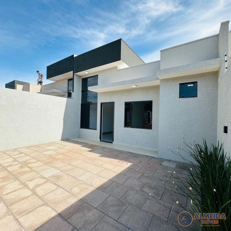 EXCELENTE CASA SEMI MOBILIADA PARA VENDA LOCALIZADA NO BAIRRO ...