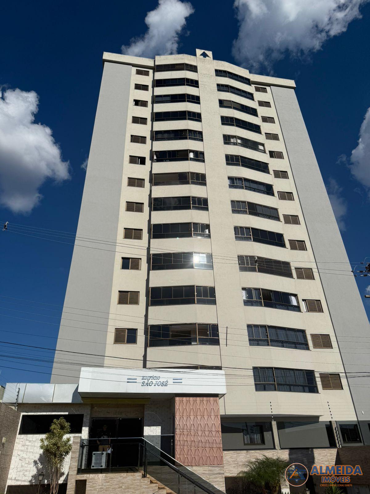 EXCELENTE APTO SEMI MOBILIADO NO ED SÃO JOSE, NO CENTRO DE CAS...