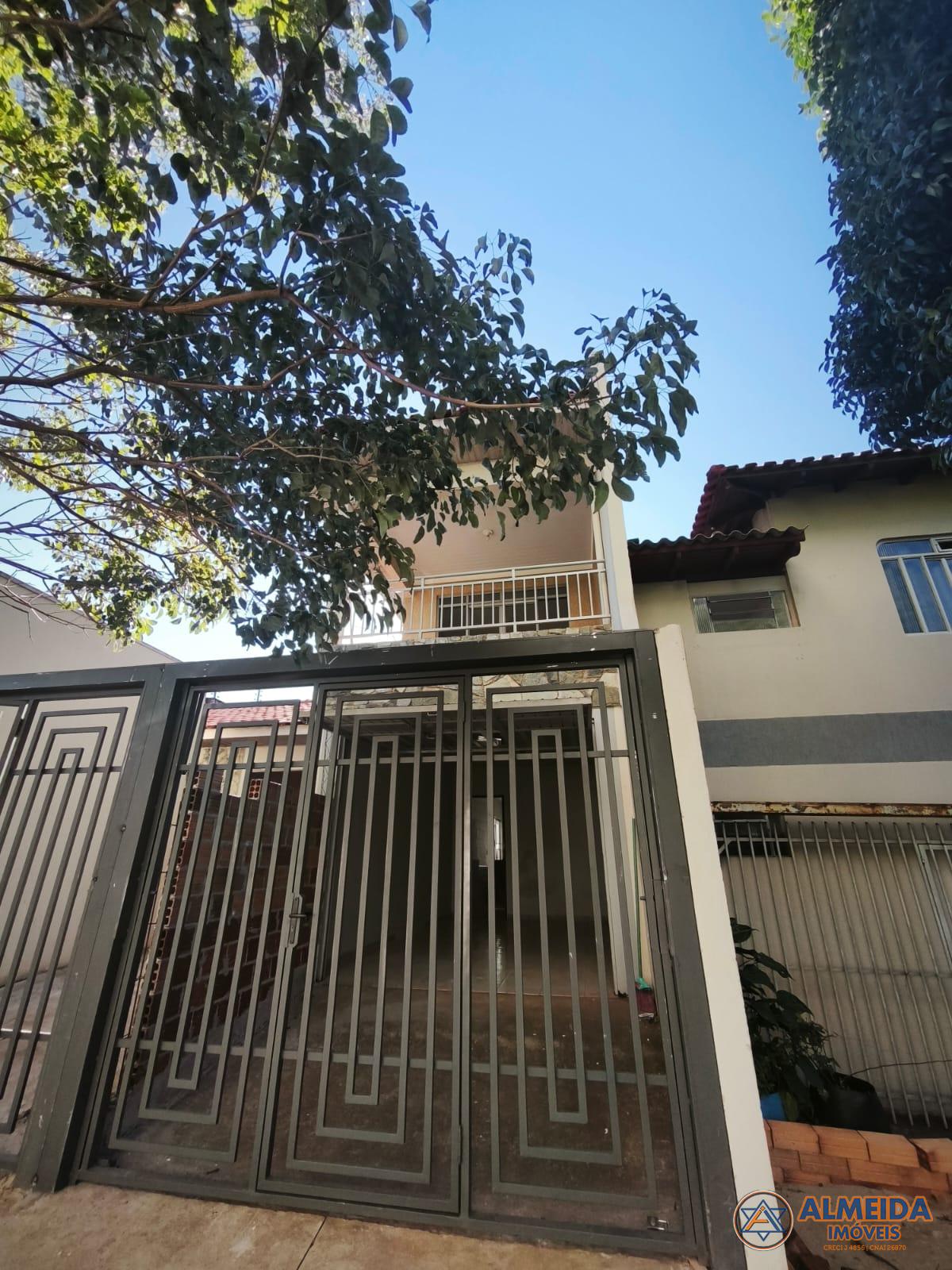 SOBRADO COM 1 SUÍTE, AMPLA SACADA, EM ÓTIMA LOCALIZAÇÃO PROXIM...