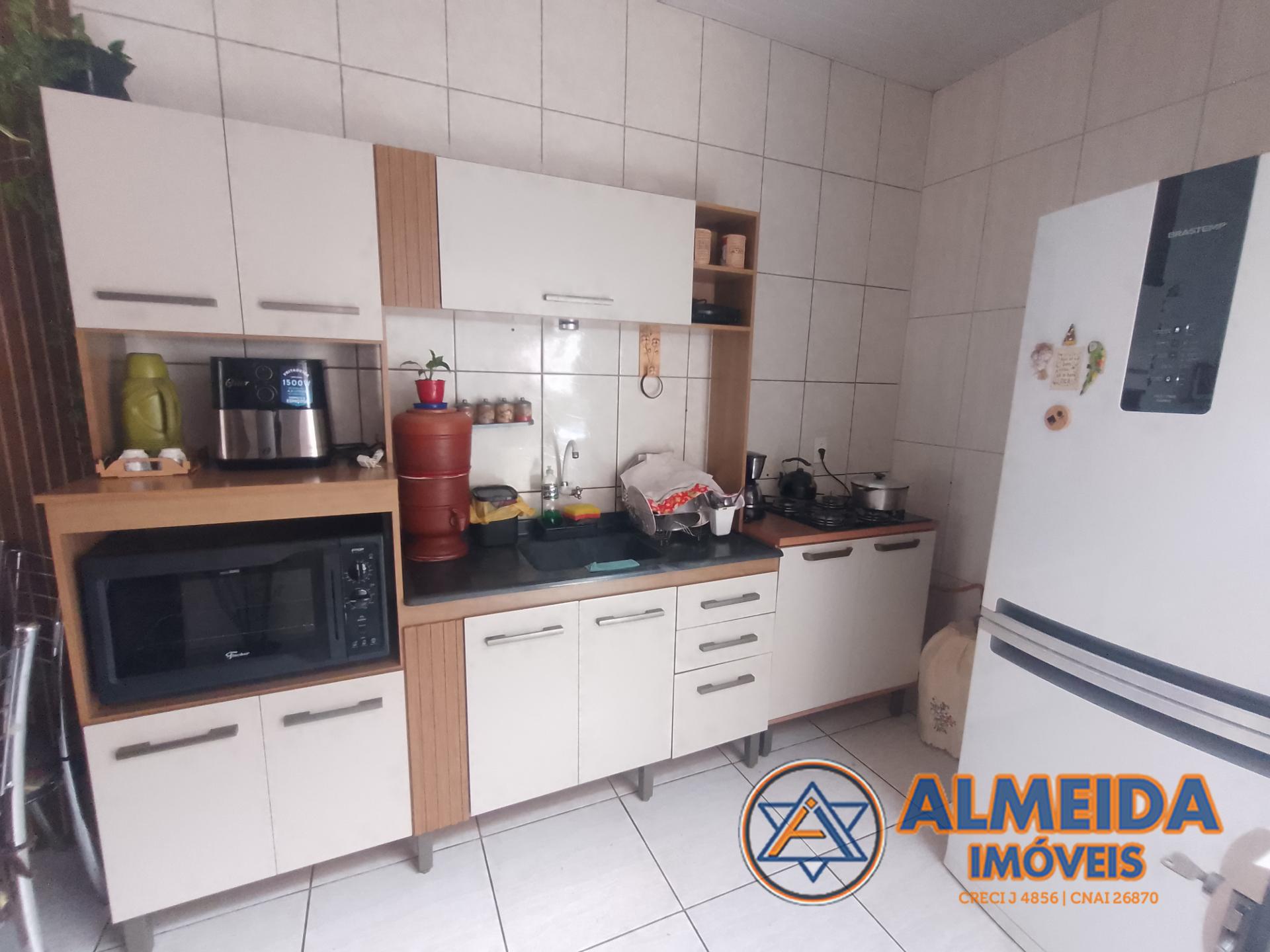 EXCELENTE CASA TRREA PARA VENDA NO RESIDENCIAL LINKE, TIMA LOCALIZAO NO BAIRRO SANTA FELICIDADE.