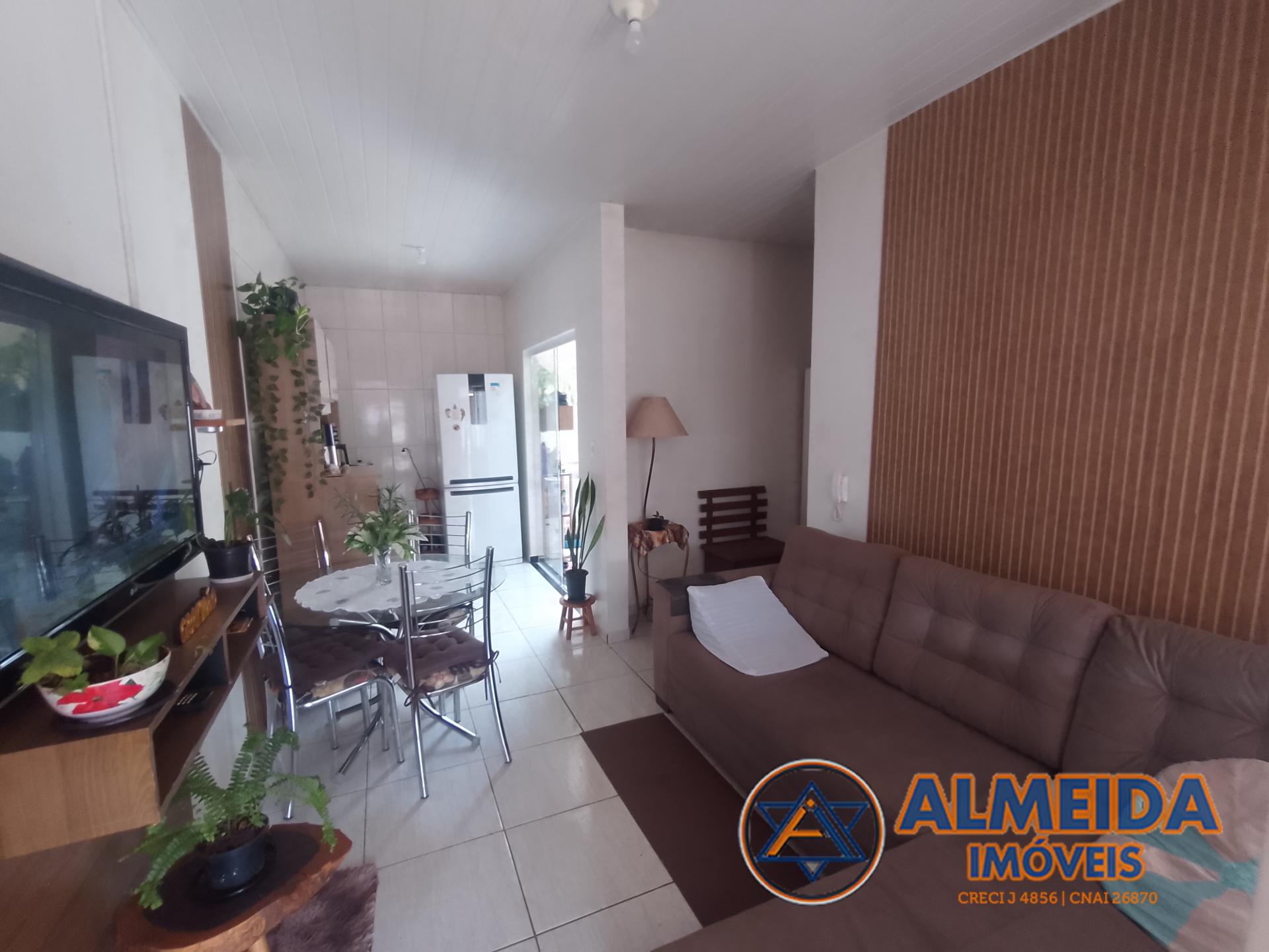 EXCELENTE CASA TRREA PARA VENDA NO RESIDENCIAL LINKE, TIMA LOCALIZAO NO BAIRRO SANTA FELICIDADE.