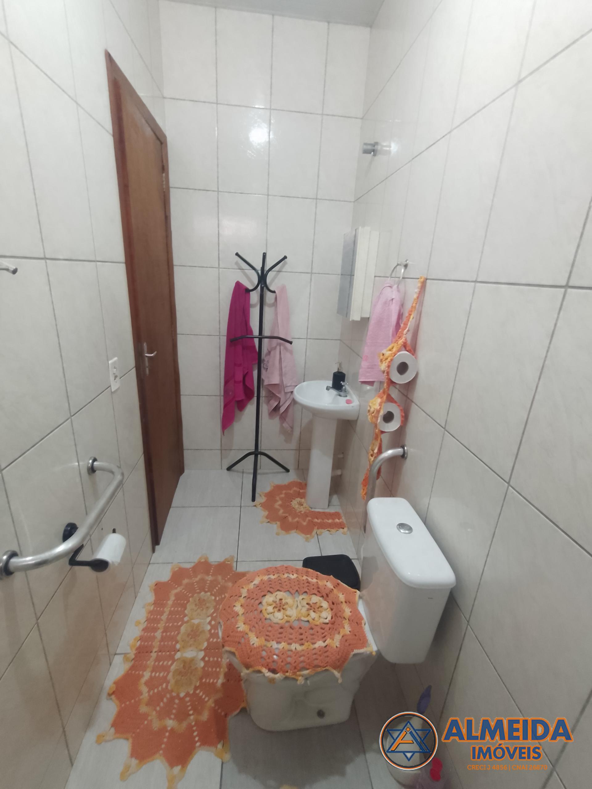 EXCELENTE CASA TRREA PARA VENDA NO RESIDENCIAL LINKE, TIMA LOCALIZAO NO BAIRRO SANTA FELICIDADE.