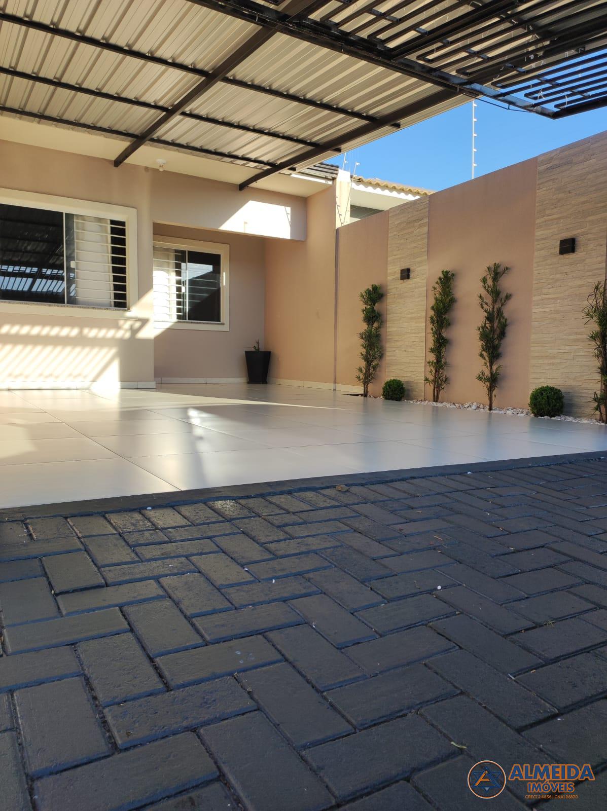 CASA SEMI NOVA COM EDÍCULA E MOVEIS PLANEJADOS NO LOTEAMENTO F...