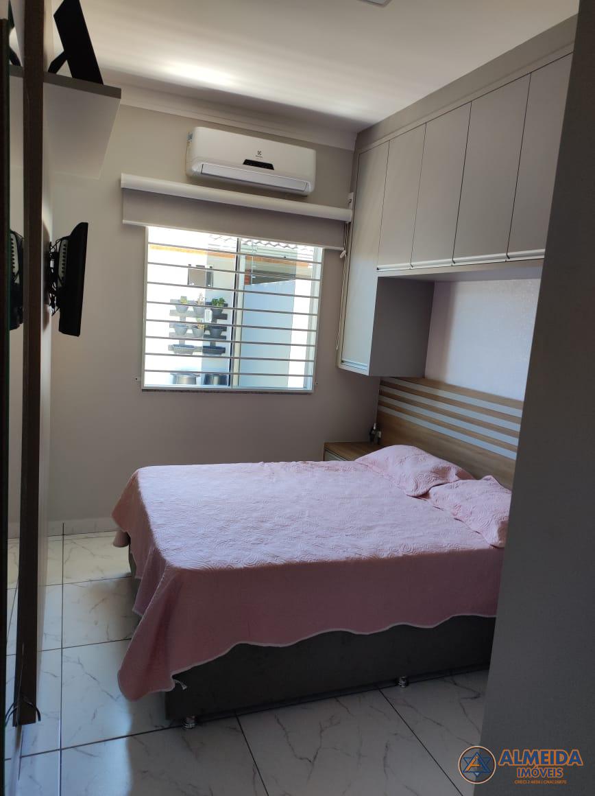 CASA SEMI NOVA COM EDCULA E MOVEIS PLANEJADOS NO LOTEAMENTO FLORAIS