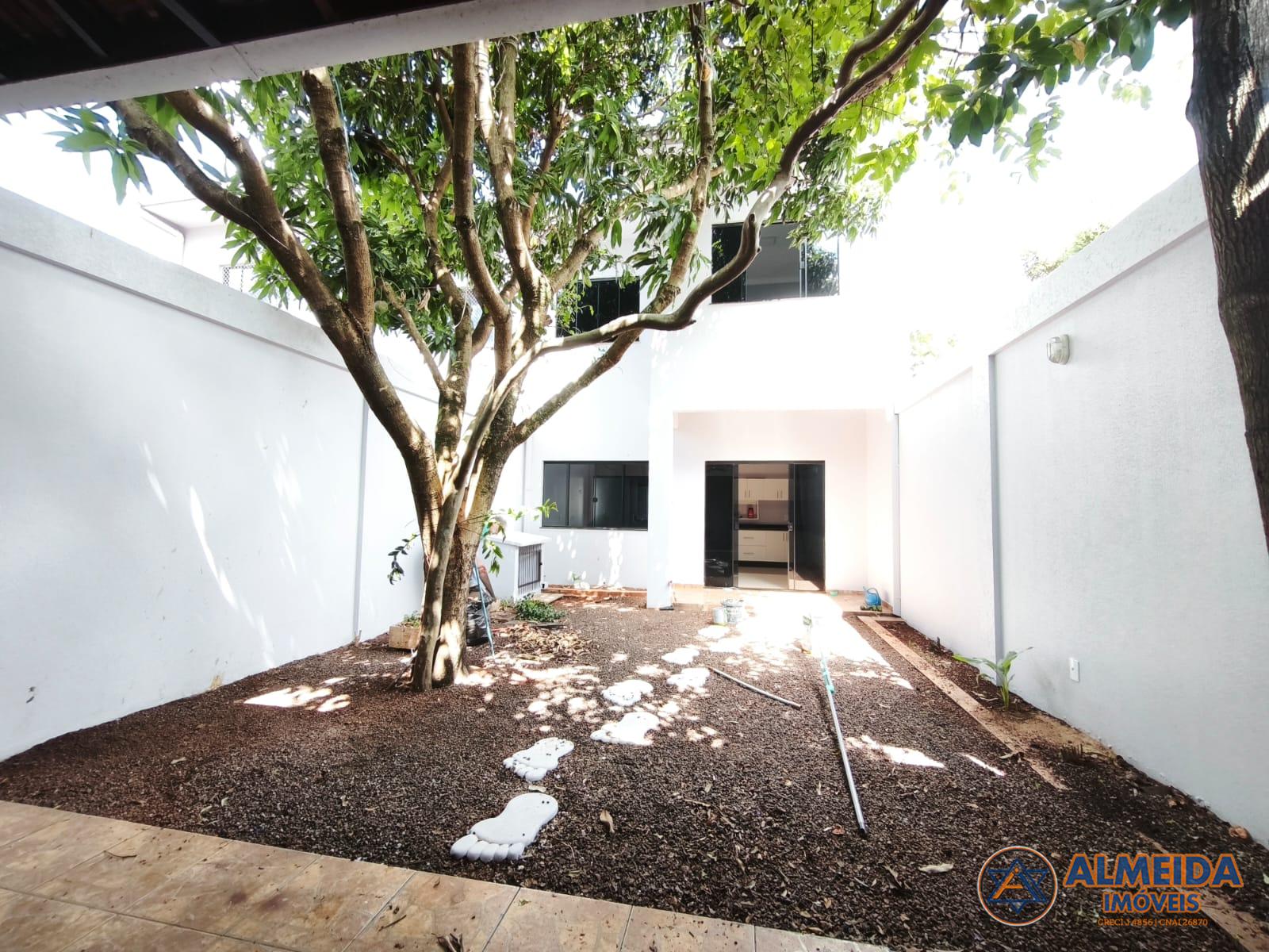 AMPLO SOBRADO PARA LOCAO NO BAIRRO TROPICAL PRXIMO AO CLUBE COMERCIAL