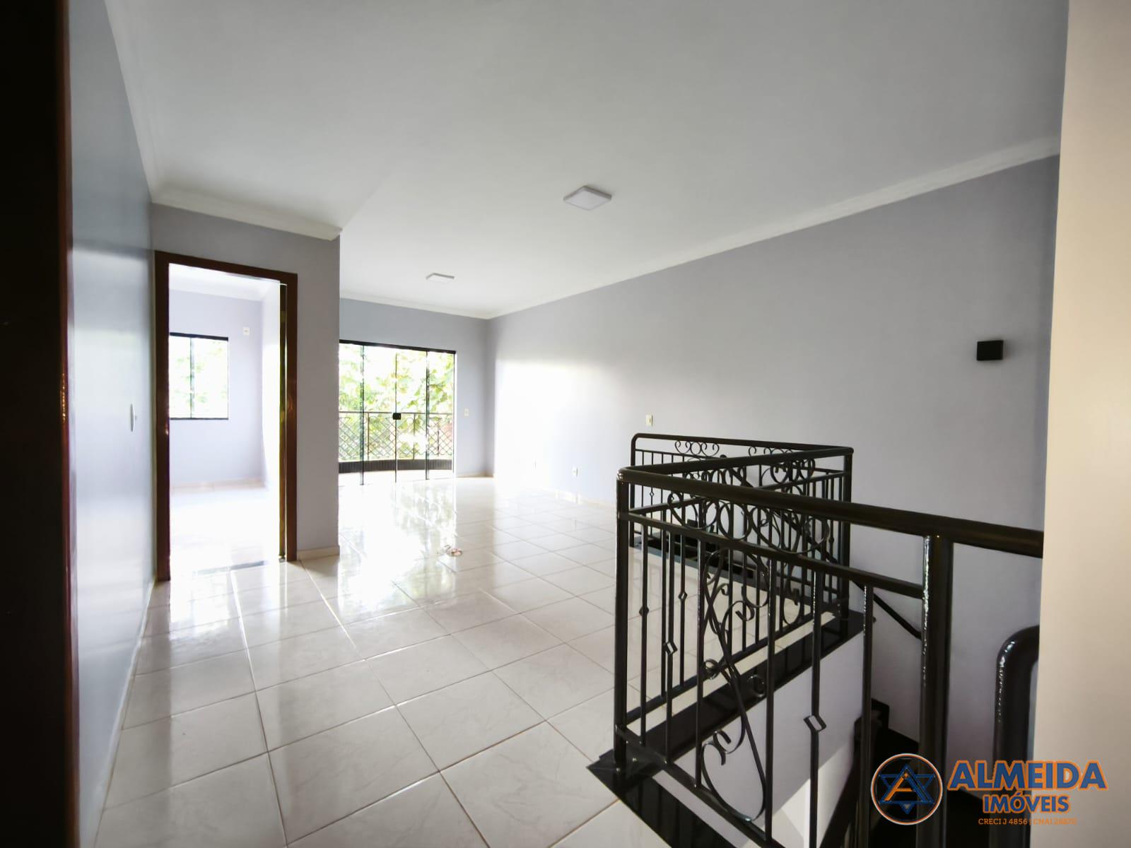 AMPLO SOBRADO PARA LOCAO NO BAIRRO TROPICAL PRXIMO AO CLUBE COMERCIAL