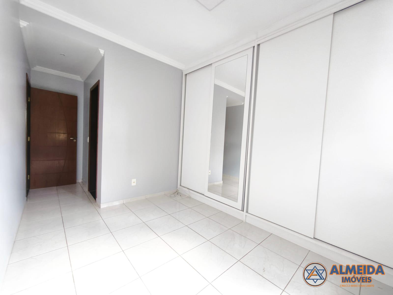 AMPLO SOBRADO PARA LOCAO NO BAIRRO TROPICAL PRXIMO AO CLUBE COMERCIAL