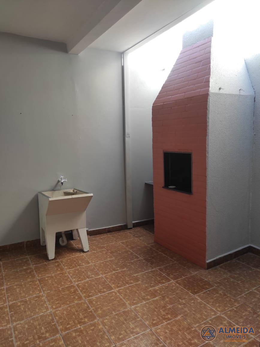 CASA COM 02 QUARTOS NO RESIDENCIAL ALFA, NO CENTRO DE CASCAVEL