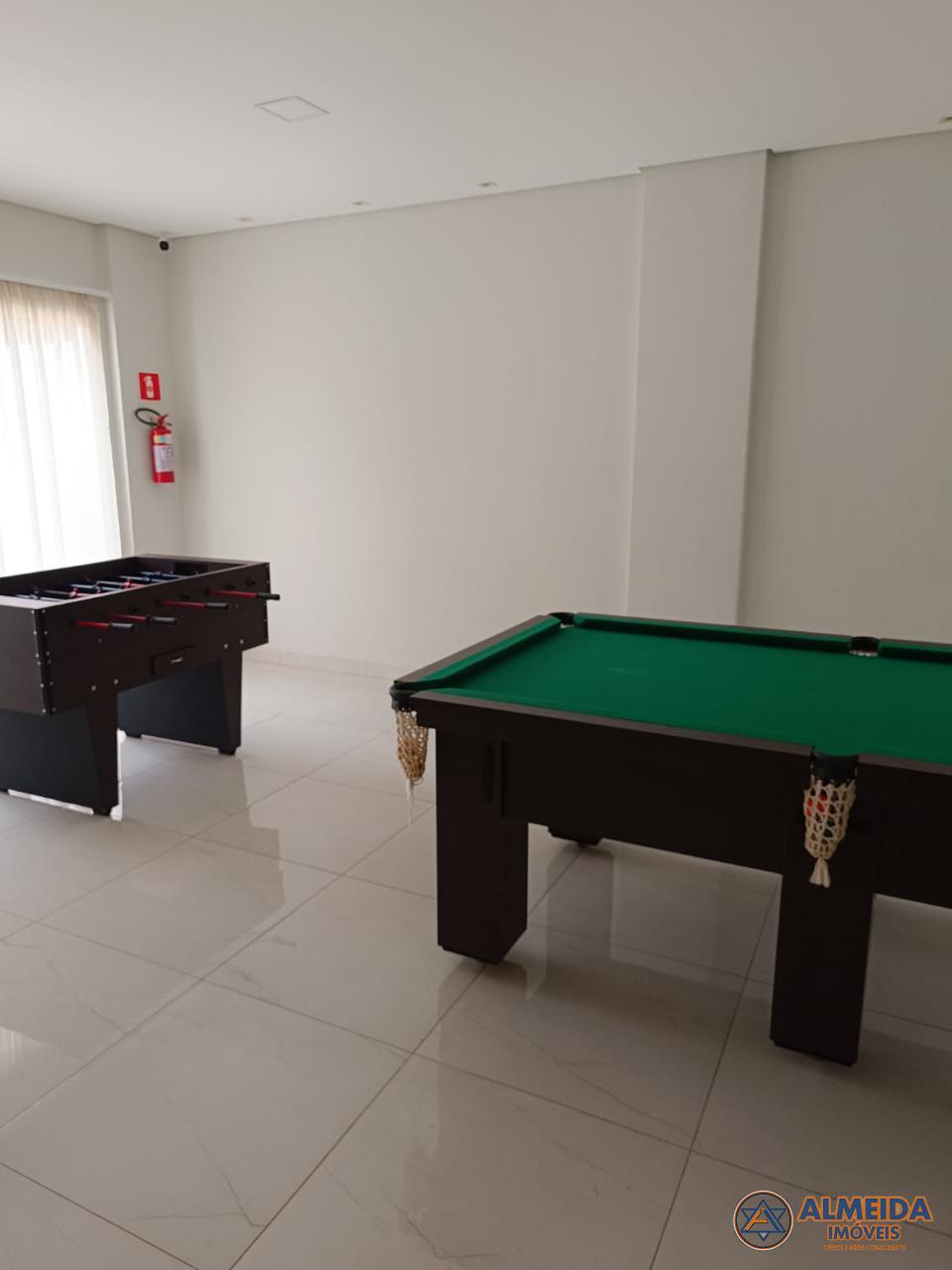 RESIDENCIAL MONTERREY NO CENTRO DE CASCAVEL, SEMI MOBILIADO COM SUTE E 2 QUARTOS
