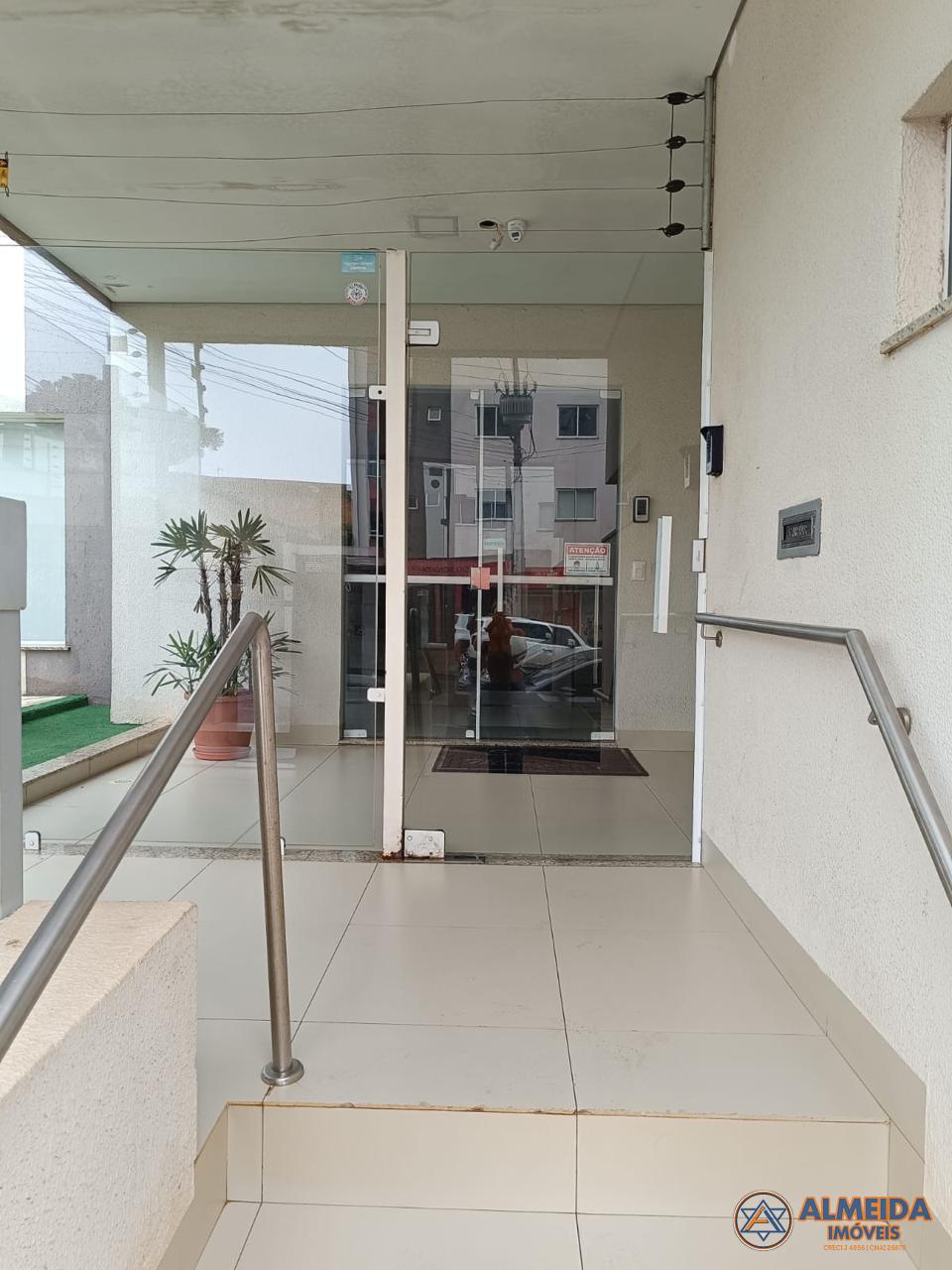 RESIDENCIAL MONTERREY NO CENTRO DE CASCAVEL, SEMI MOBILIADO CO...