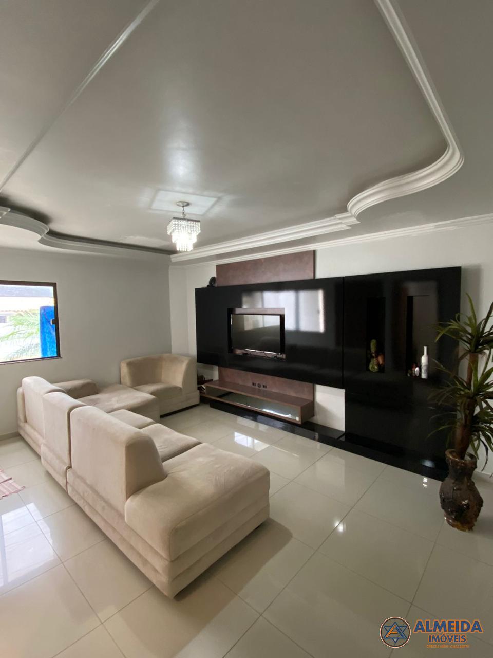 SOBRADO MODERNO SEMI MOBILIADO À VENDA NO BAIRRO PARQUE VERDE ...