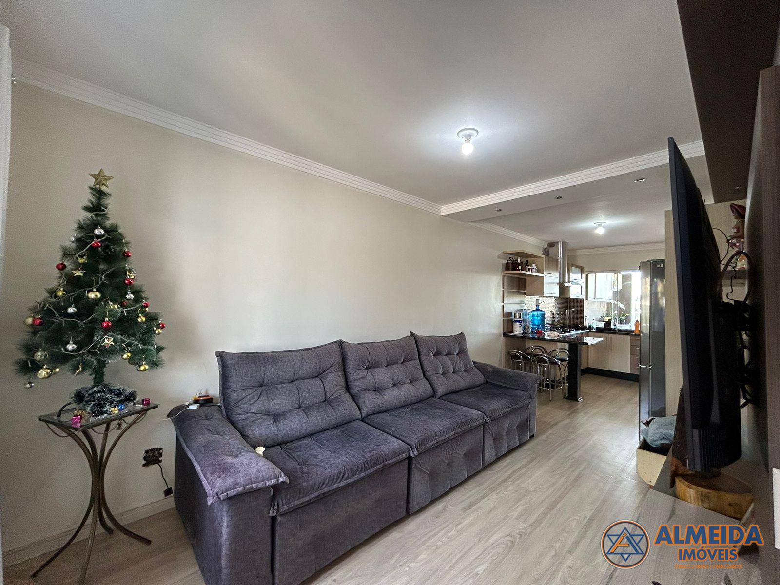 CASA SEMI MOBILIADA COM SOBRA DE TERRENO NO BAIRRO BRASMADEIRA , COM 2 QUARTOS