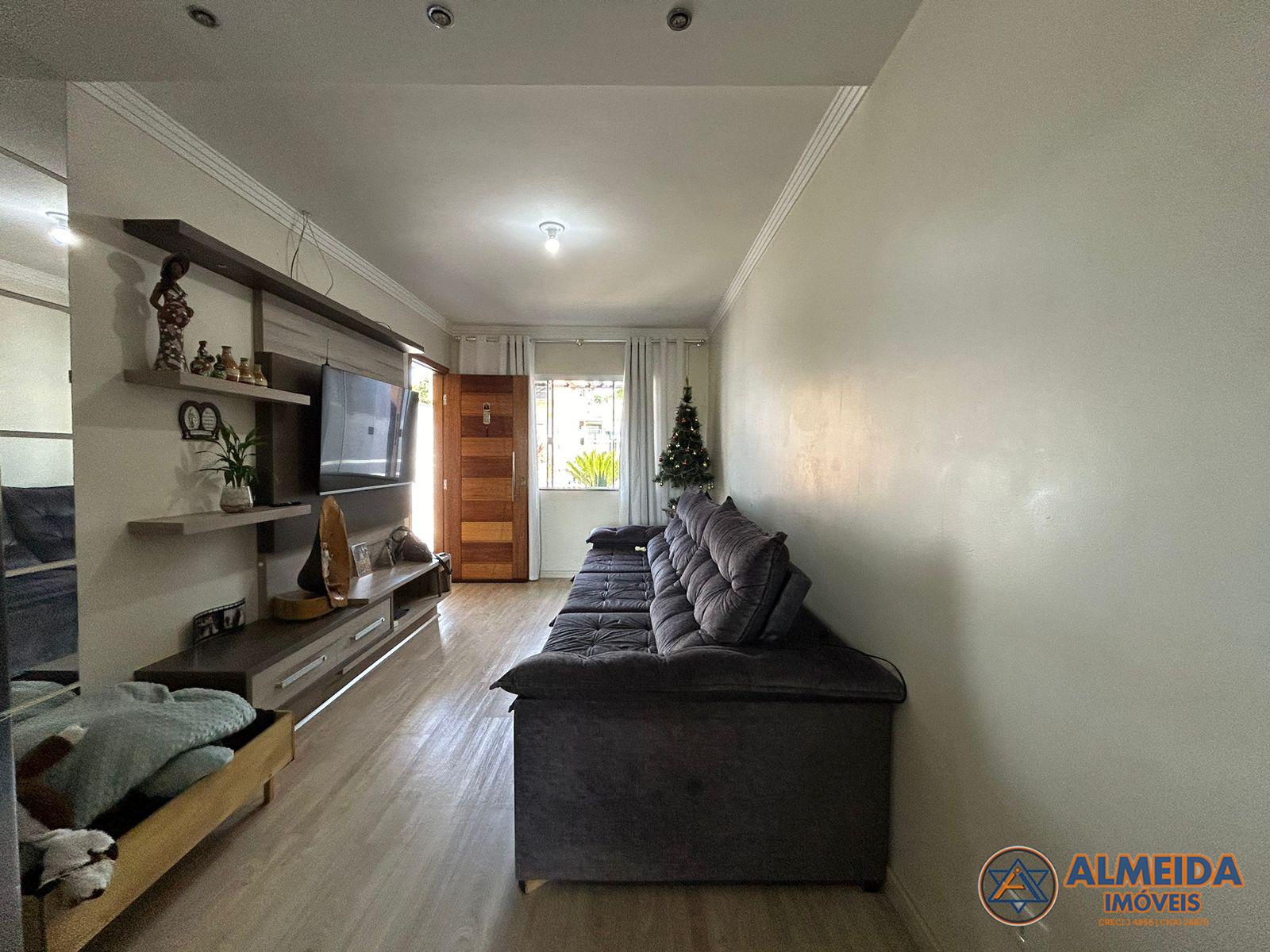 CASA SEMI MOBILIADA COM SOBRA DE TERRENO NO BAIRRO BRASMADEIRA , COM 2 QUARTOS