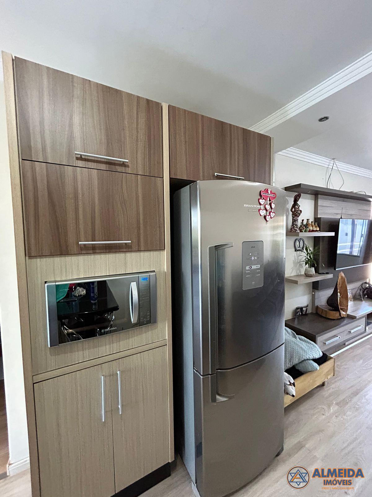 CASA SEMI MOBILIADA COM SOBRA DE TERRENO NO BAIRRO BRASMADEIRA , COM 2 QUARTOS