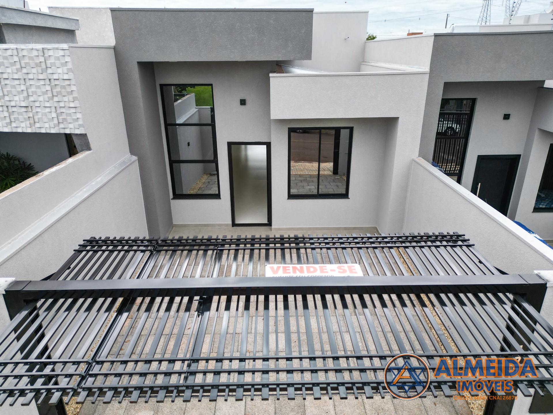 CASAS NOVAS À VENDA COM FINO PADRÃO DE ACABAMENTO E SOBRA DE T...