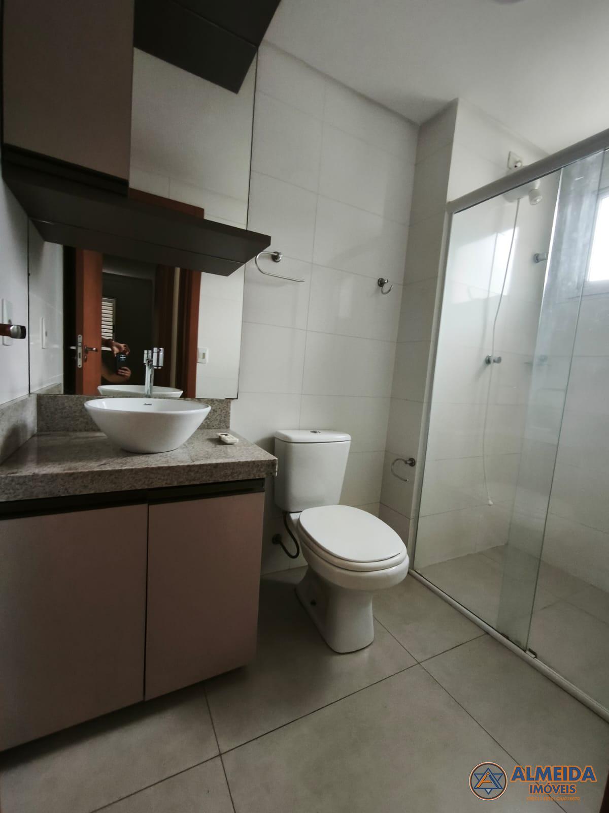 Apartamento com 2 dormitrios para locao,77.00 m , CASCAVEL - PR