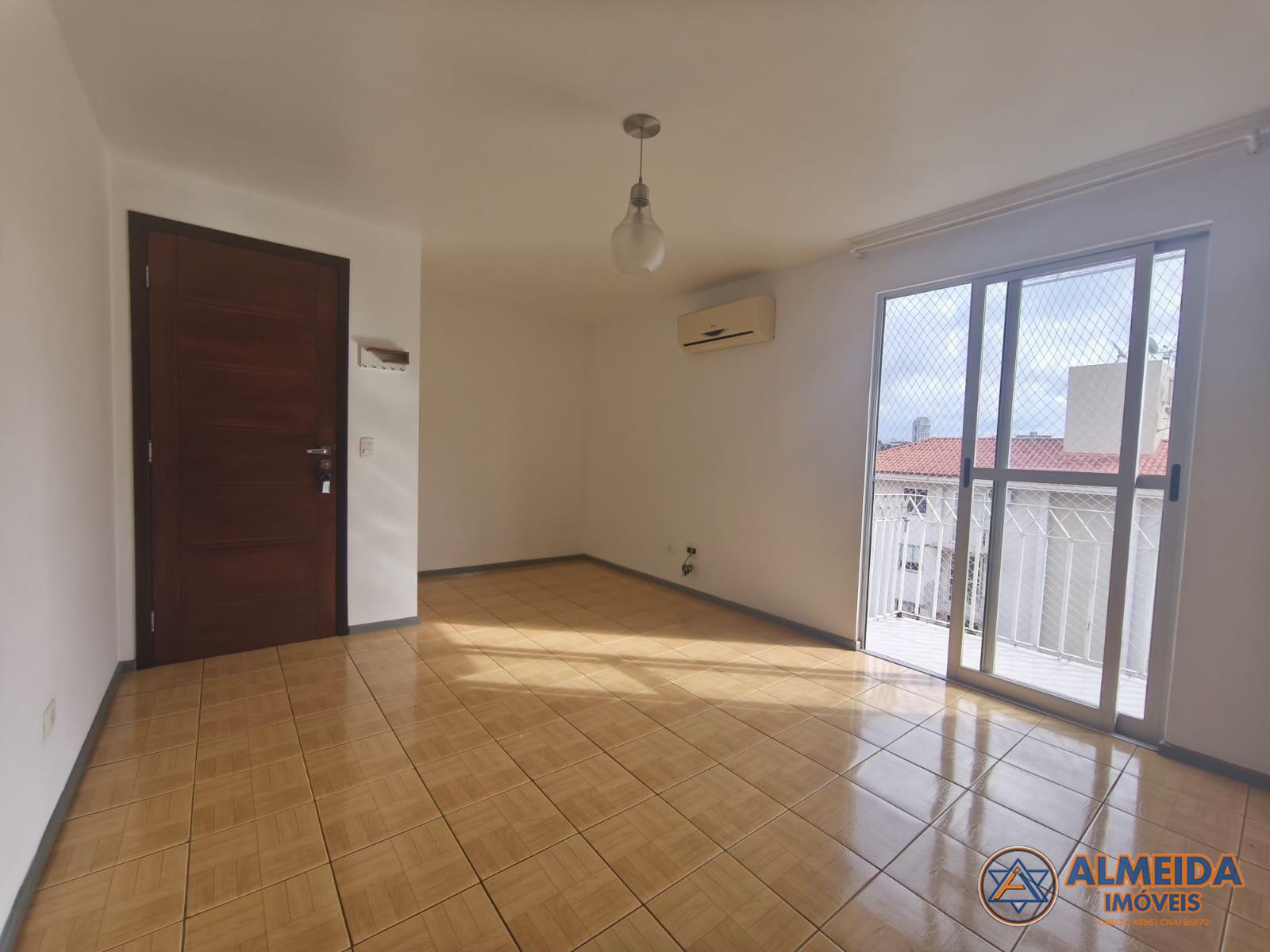 EXCELENTE APTO NO RESIDENCIAL RIO VERDE SEMI MOBILIADO