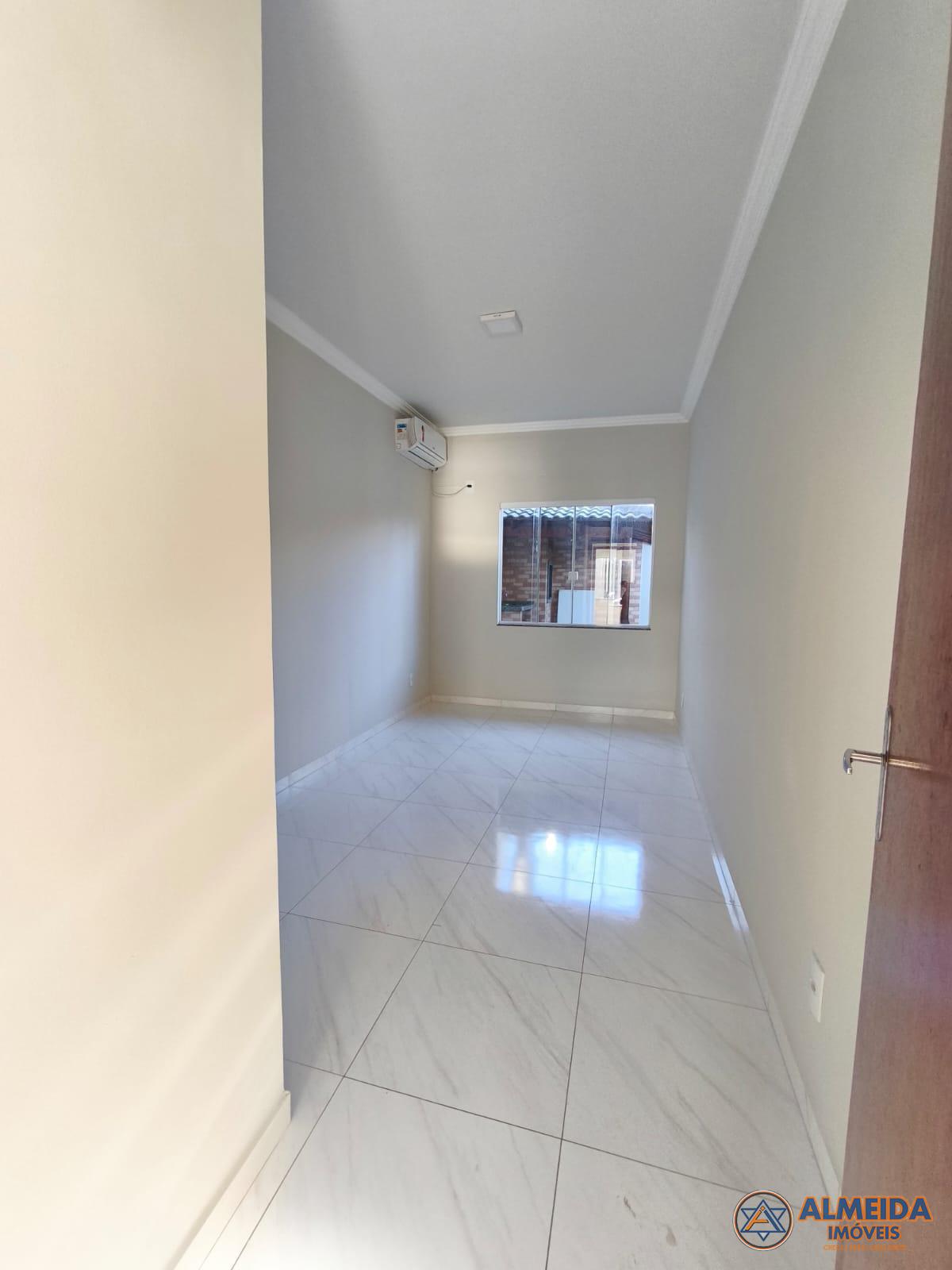 CASA SEMI NOVA COM 2 QUARTOS, BAIRRO MORUMBI