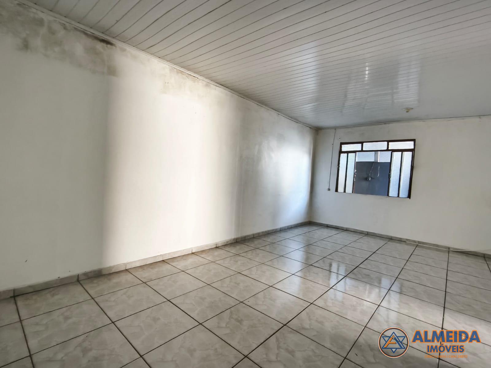 QUITINETE PARA LOCAÇÃO COM 01 QUARTO ÓTIMA LOCALIZAÇÃO NO CENTRO