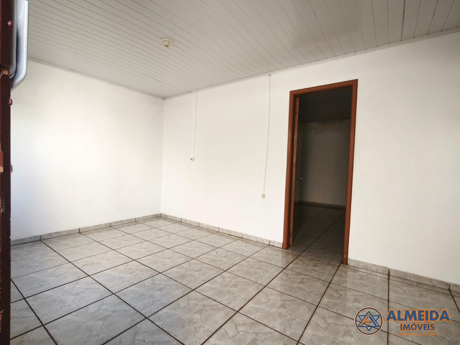 QUITINETE PARA LOCAÇÃO COM 01 QUARTO ÓTIMA LOCALIZAÇÃO NO CENTRO