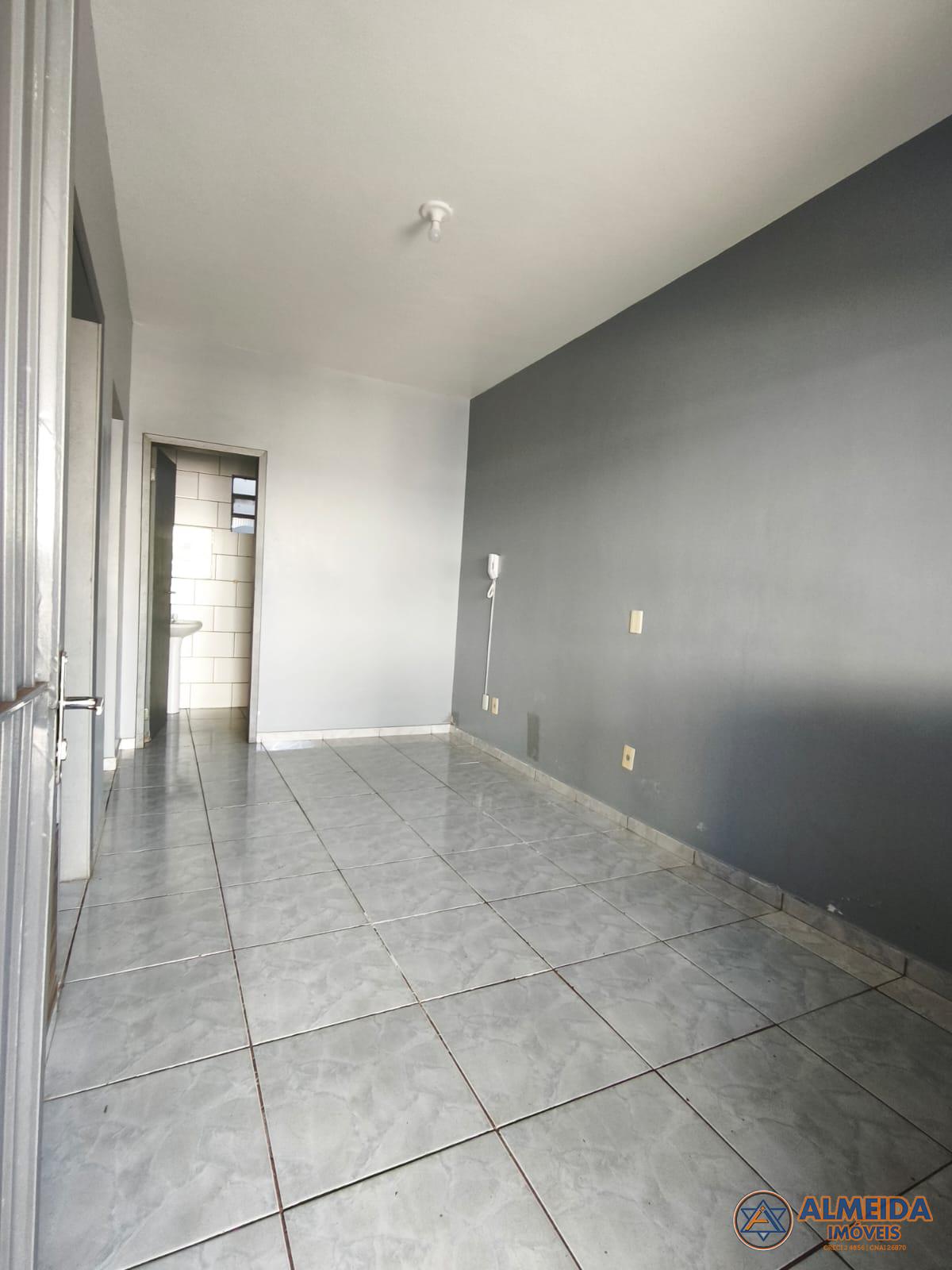 QUITINETE PARA LOCAÇÃO COM 01 QUARTO ÓTIMA LOCALIZAÇÃO NO CENTRO