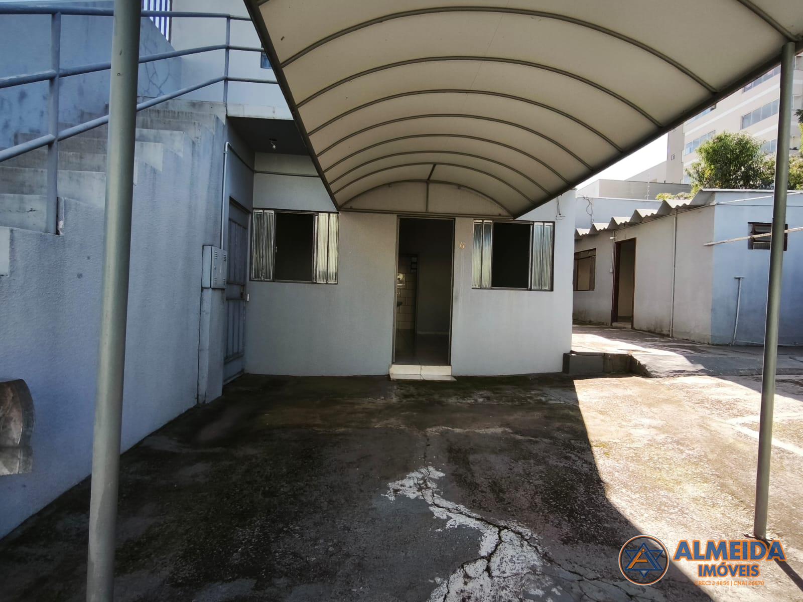 QUITINETE PARA LOCAÇÃO COM 01 QUARTO ÓTIMA LOCALIZAÇÃO NO CENTRO