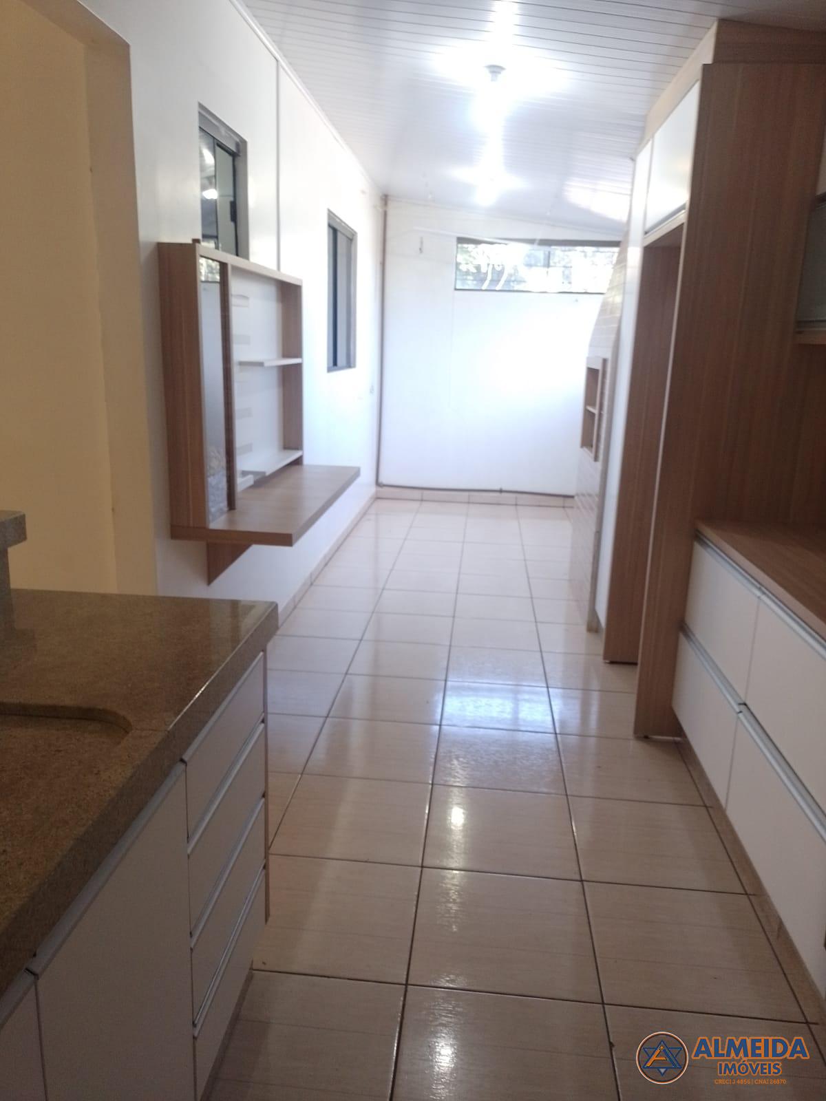EXCELENTE CASA COM 03 QUARTOS PARA VENDA LOCALIZADA NO BAIRRO NOVA CIDADE.