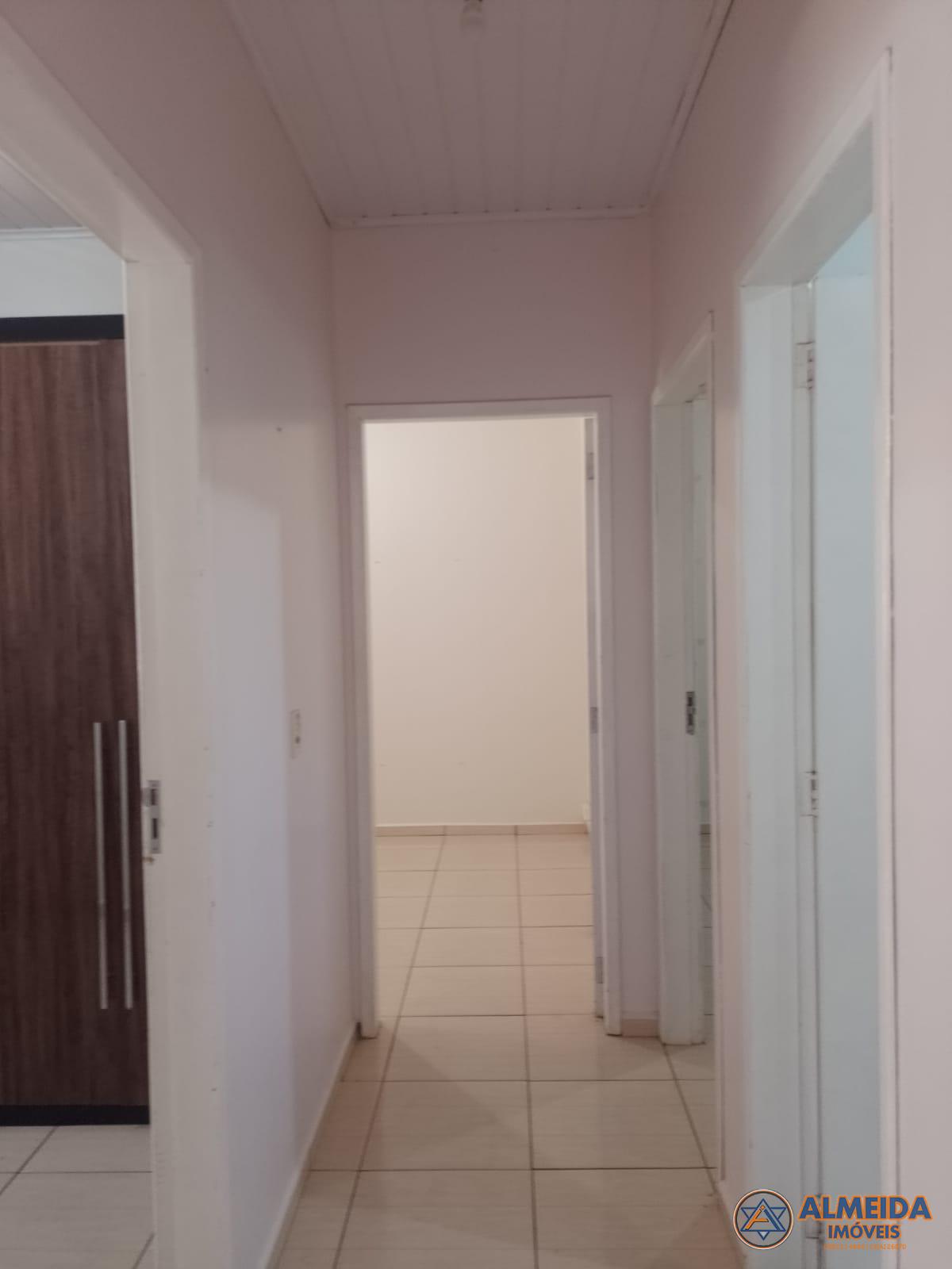 EXCELENTE CASA COM 03 QUARTOS PARA VENDA LOCALIZADA NO BAIRRO NOVA CIDADE.