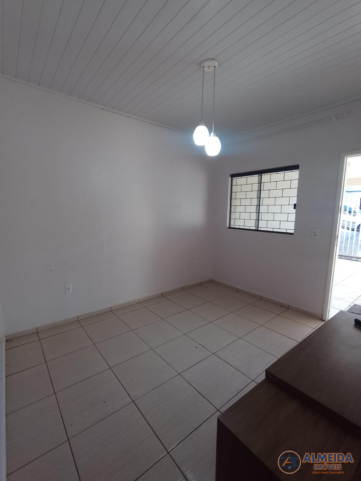 EXCELENTE CASA COM 03 QUARTOS PARA VENDA LOCALIZADA NO BAIRRO NOVA CIDADE.