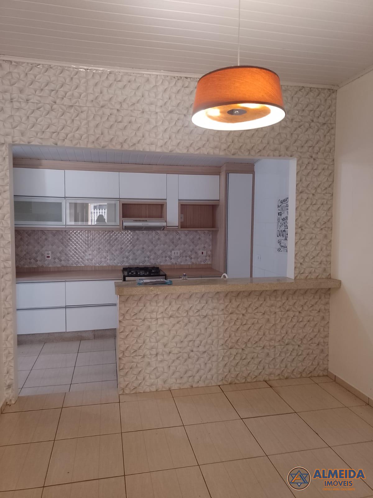 EXCELENTE CASA COM 03 QUARTOS PARA VENDA LOCALIZADA NO BAIRRO NOVA CIDADE.