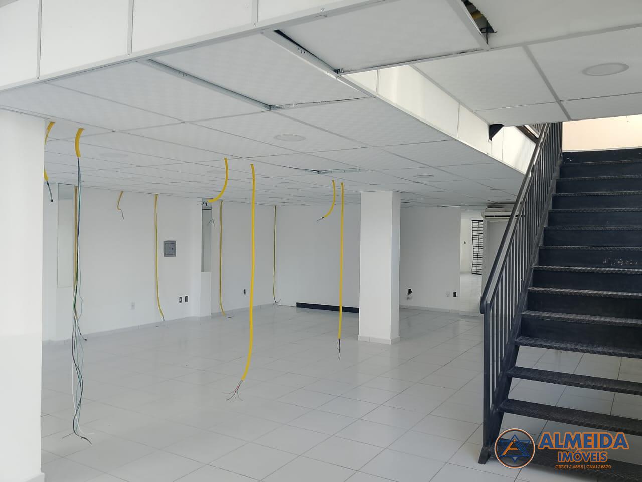 SALA COMERCIAL DE ESQUINA EM EXCELENTE LOCALIZAO PRXIMO DA PREFEITURA