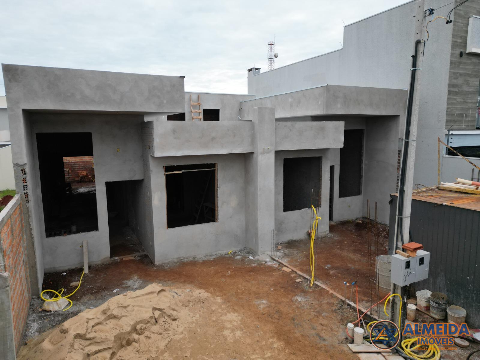 CASAS NOVAS COM SOBRA DE TERRENO PARA VENDA COM FINO PADRO DE ACABAMENTO NO JARDIM PADOVANI 3.