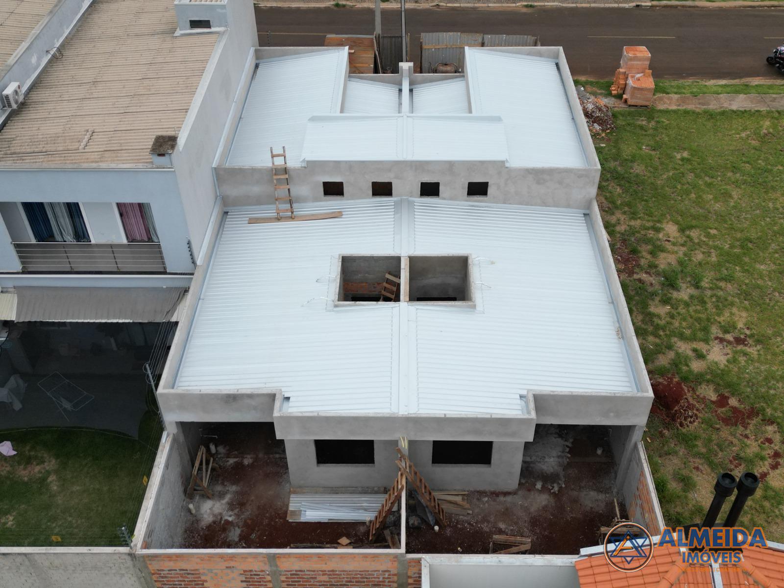 CASAS NOVAS COM SOBRA DE TERRENO PARA VENDA COM FINO PADRO DE ACABAMENTO NO JARDIM PADOVANI 3.